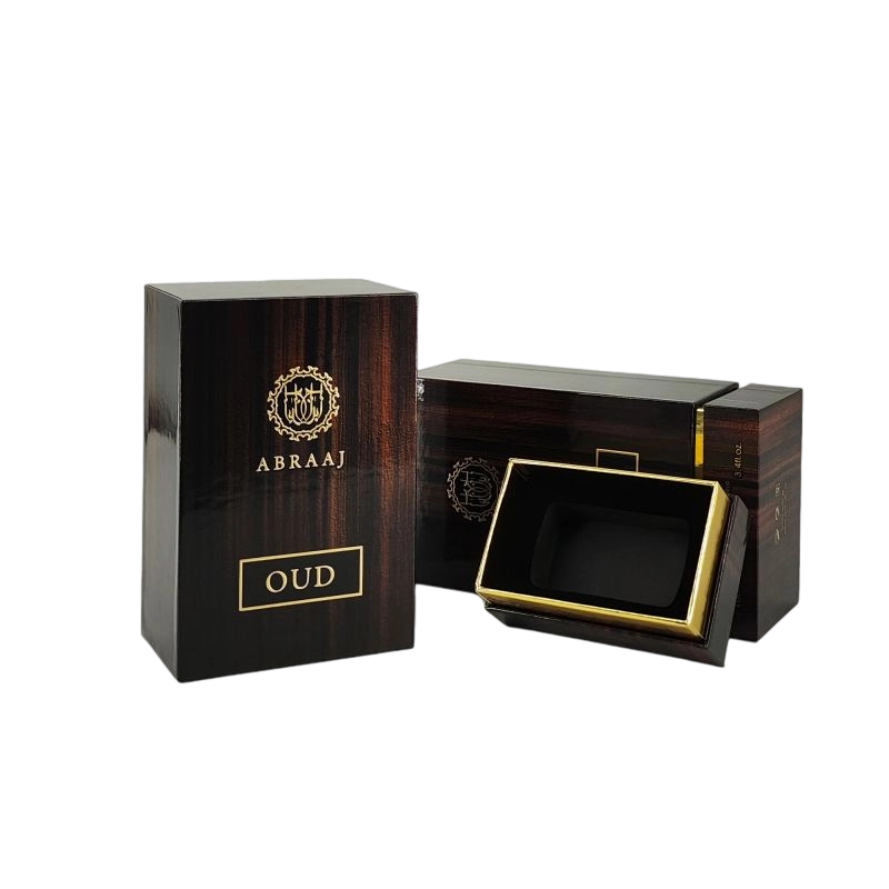 Emballage de parfum rigide artisanal avec détaillant en feuille d'or et insert en mousse EVA HP019